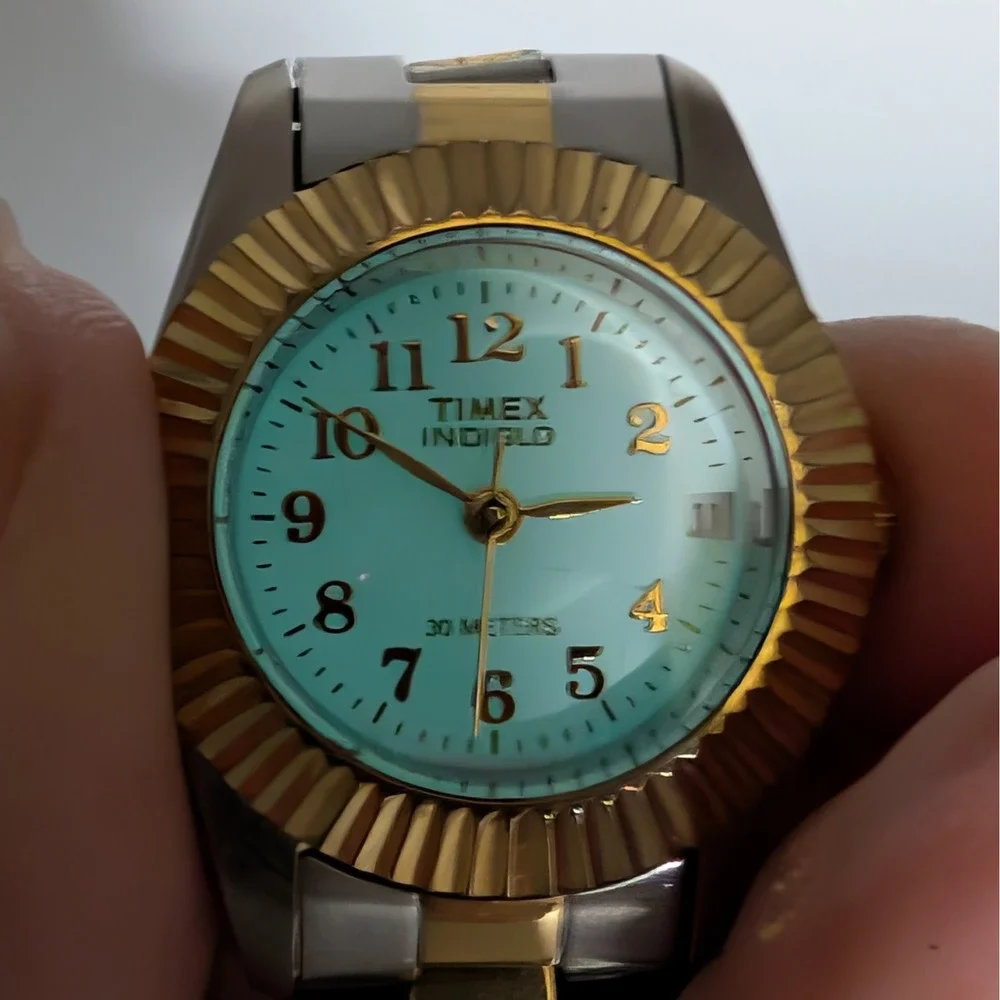 Timex Indiglo Two Tone Fluted Bezel White Dial‎ Date Quartz Watch WR